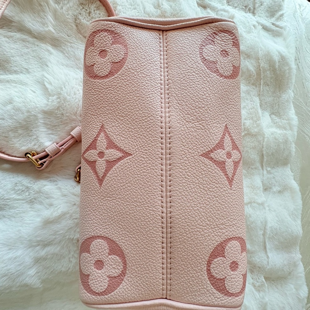Authentic (Retired) Louis Vuitton Pink Speedy 20 Monogram Bag - Picture 5 of 13